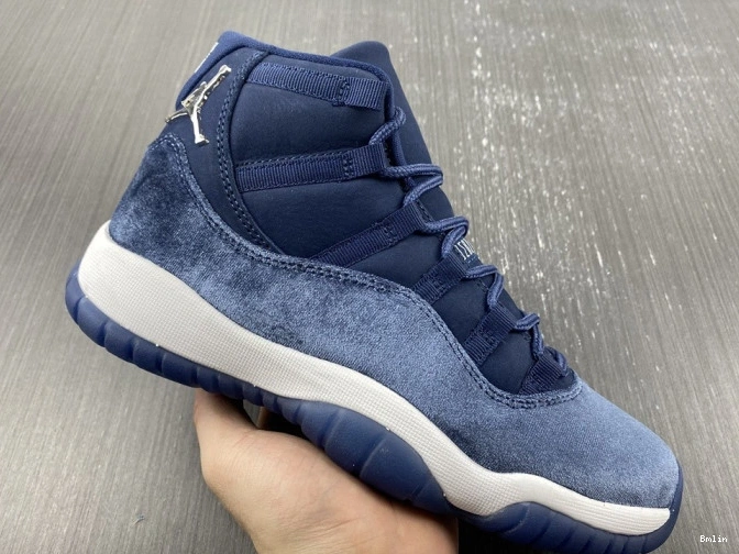 Boostmaster lin Midnight Navy Velvet AR0715-441 Air Jordan 11 WMNS 0724